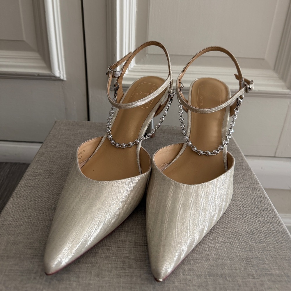 Elegant Pump Women's Shoes with Silver Accents